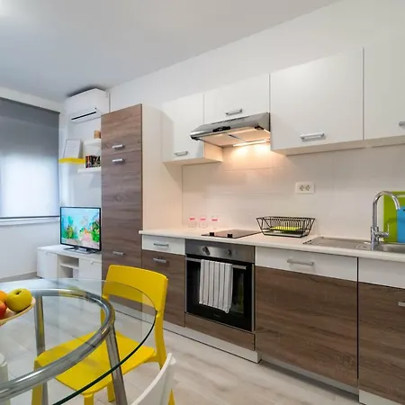 Apartman Paola プーラ