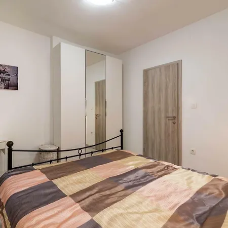 Apartman Paola * Pula